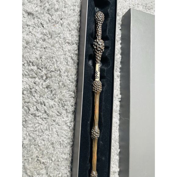 Universal Studios Wizarding World of Harry Potter Professor Dumbledore Wand - Picture 2 of 10